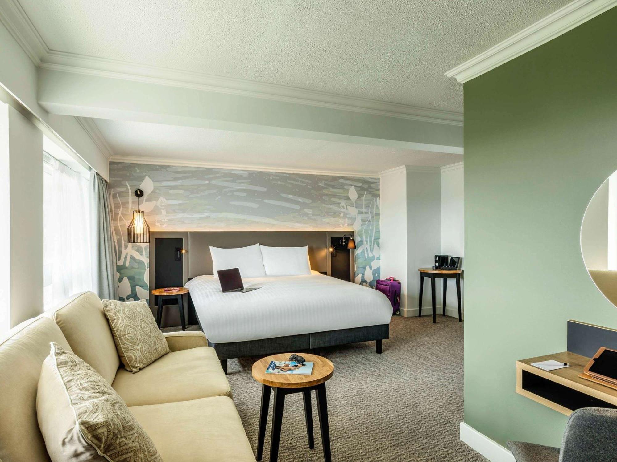 Mercure Bedford Centre Hotel Buitenkant foto